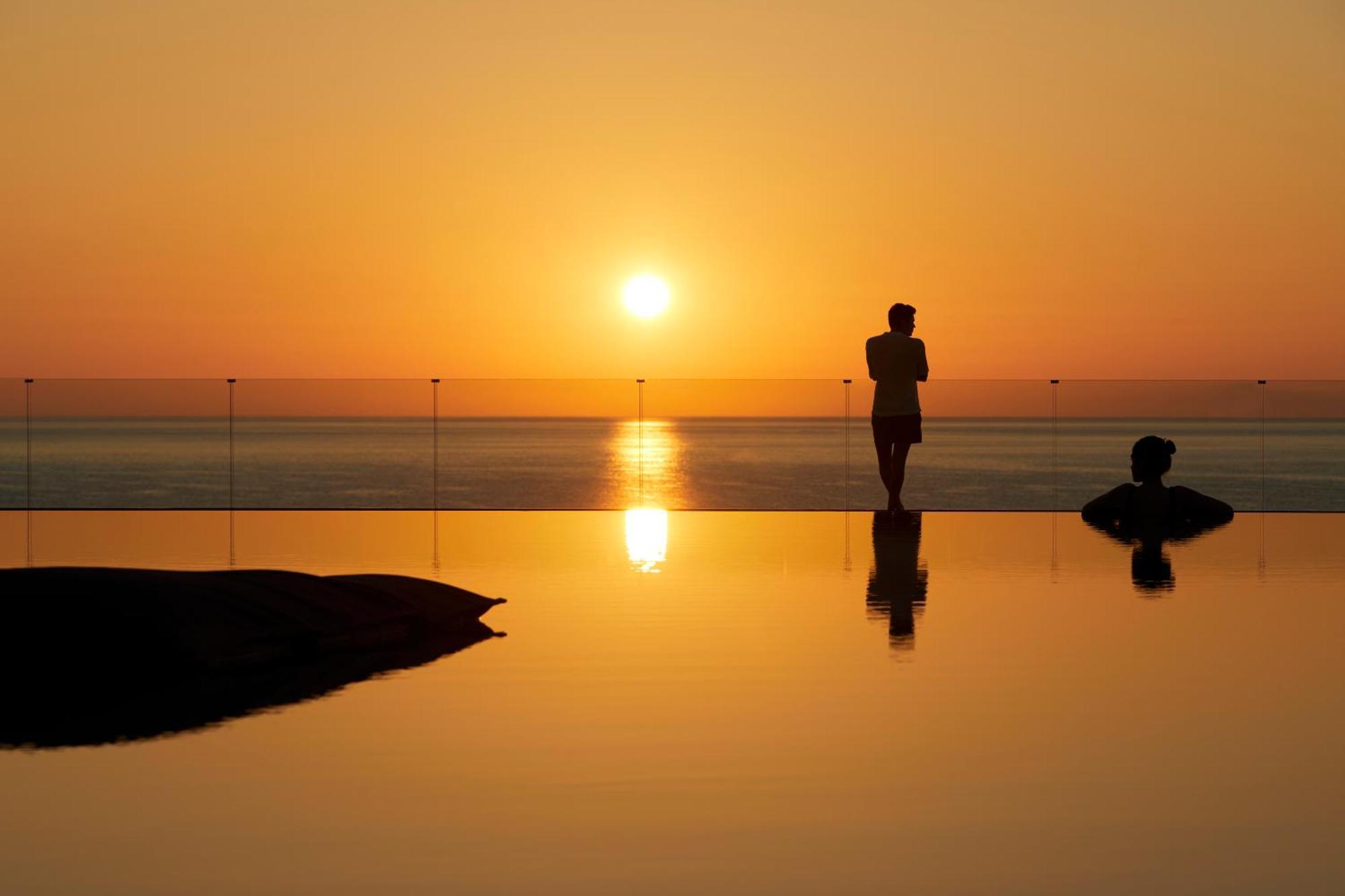 Minos Palace Resort - Adults Only آغيوس نيكولاوس المظهر الخارجي الصورة Sunset at the Dead Sea